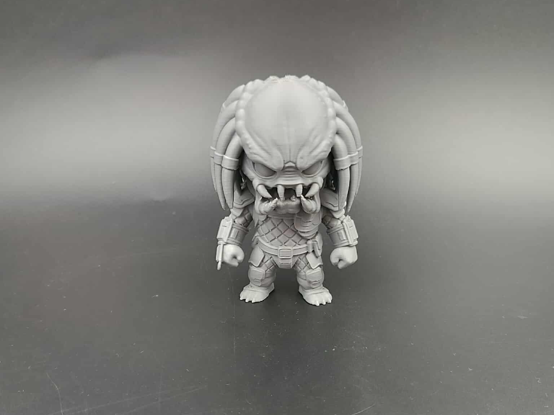 Mini Predador Chibi Desmascarado