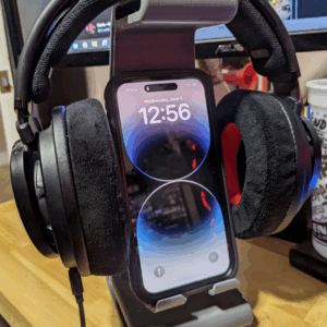  Suporte para Fone de Ouvido e Celular